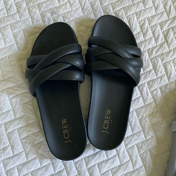 I.Crew Slides - Picture 1 of 4